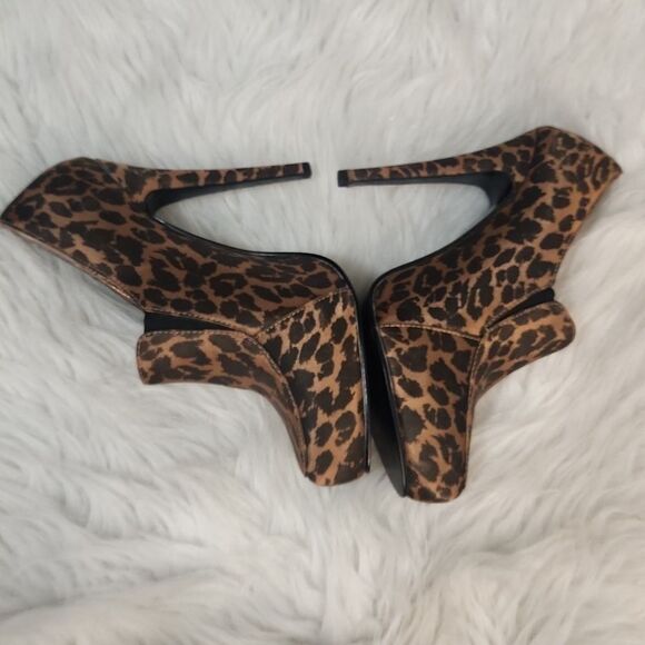 Colin Stuart 8.5 Leopard Print Satin Heels - Sz. 8.5 - Picture 3 of 10